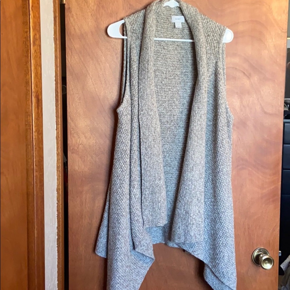 Sweater vest